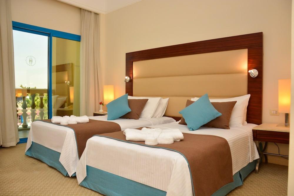 فندق هلنان دريم لاند 6th of October City المظهر الخارجي الصورة A room at the hotel