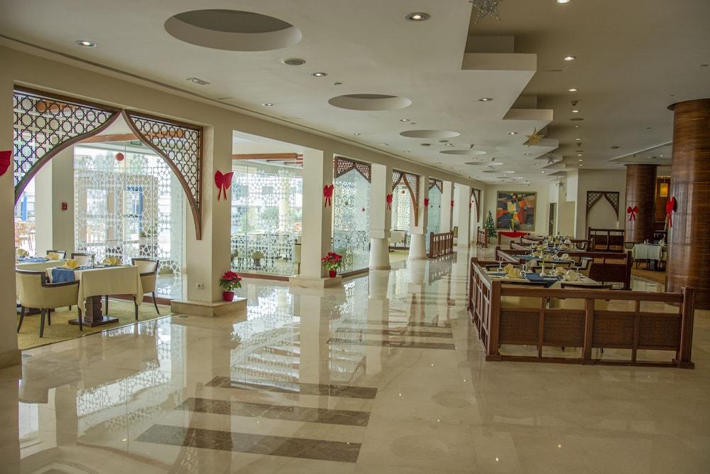 فندق هلنان دريم لاند 6th of October City المظهر الخارجي الصورة The interior of the hotel