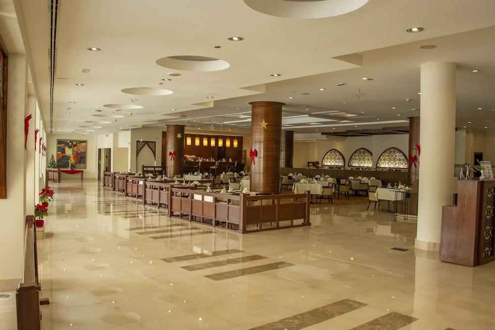 فندق هلنان دريم لاند 6th of October City المظهر الخارجي الصورة The lobby of the hotel