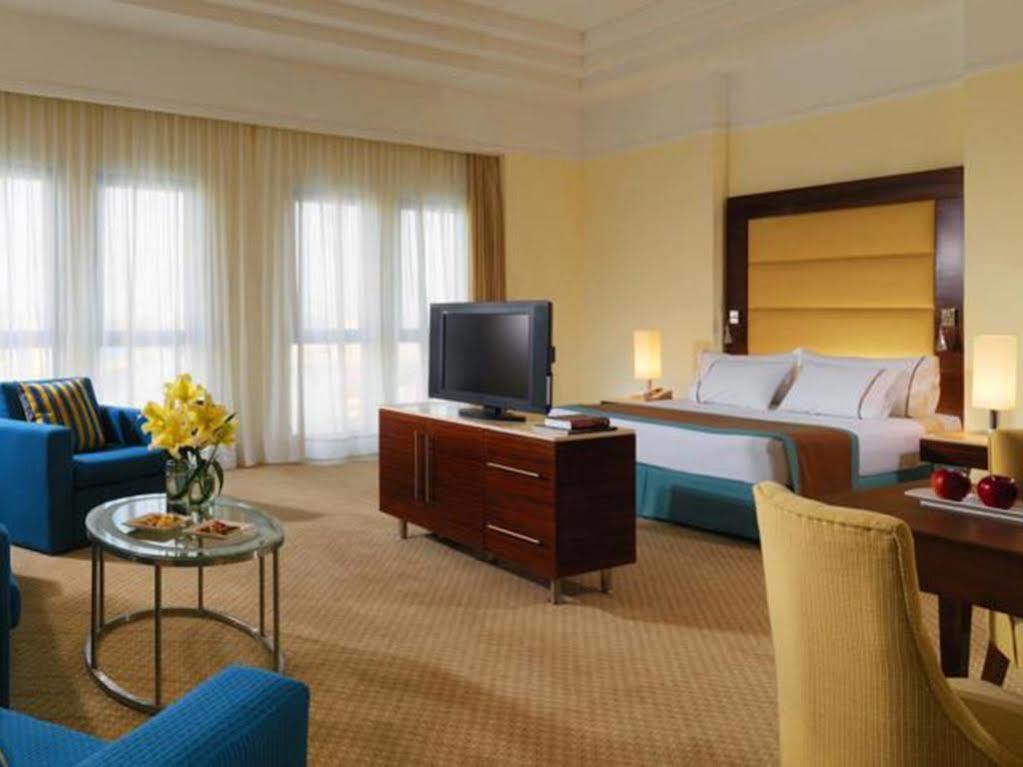 فندق هلنان دريم لاند 6th of October City المظهر الخارجي الصورة A room at the Sheraton Jumeirah Hotel