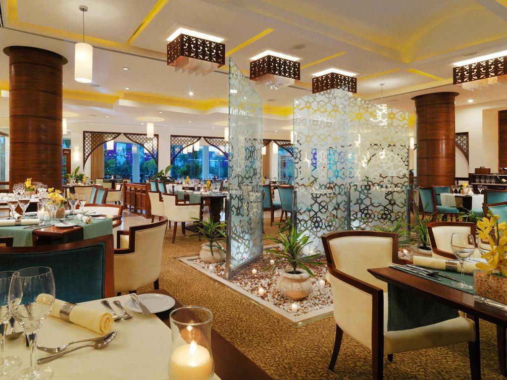 فندق هلنان دريم لاند 6th of October City المظهر الخارجي الصورة The restaurant at the hotel
